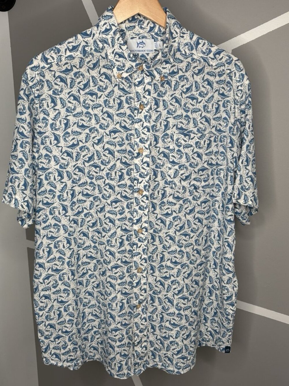 Southern Tide Men's L Catch You Later Fish Short Sleeve Button Linen Blend Shirt